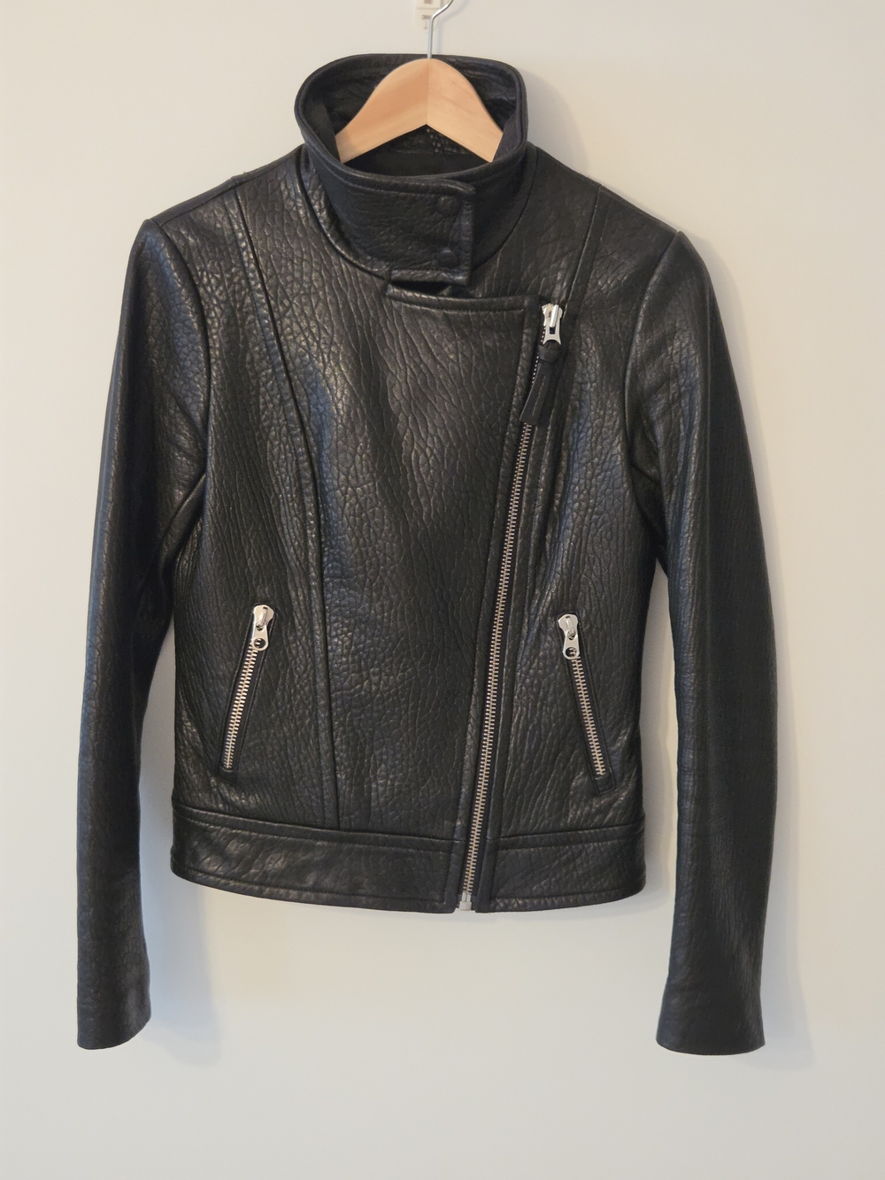 NWOT DEAD STOCK Mackage Black Perfecto Leather Jacket - Women